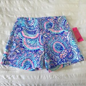 Lily Pulitzer 5” Nakia Luxletic Shorts (Size 6)